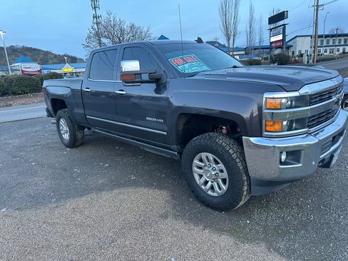 Used 2015 Chevrolet Silverado 2500 LTZ w/ Duramax Plus Package image 4