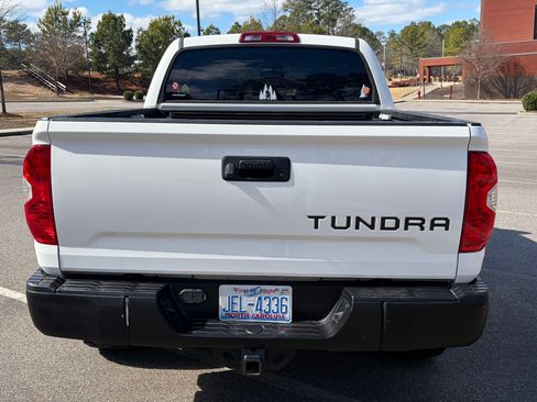 Used 2017 Toyota Tundra SR5 w/ SR5 Upgrade Package image 6