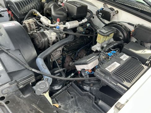 Used 1997 Chevrolet Silverado 1500 2WD Extended Cab w/ Preferred Equipment Group 2 image 25