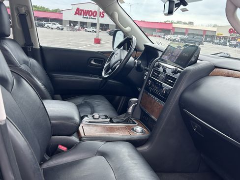 Used 2021 Nissan Armada SL w/ Captain's Chairs Package image 10