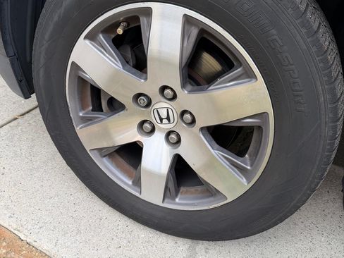 Used 2012 Honda Pilot Touring image 17