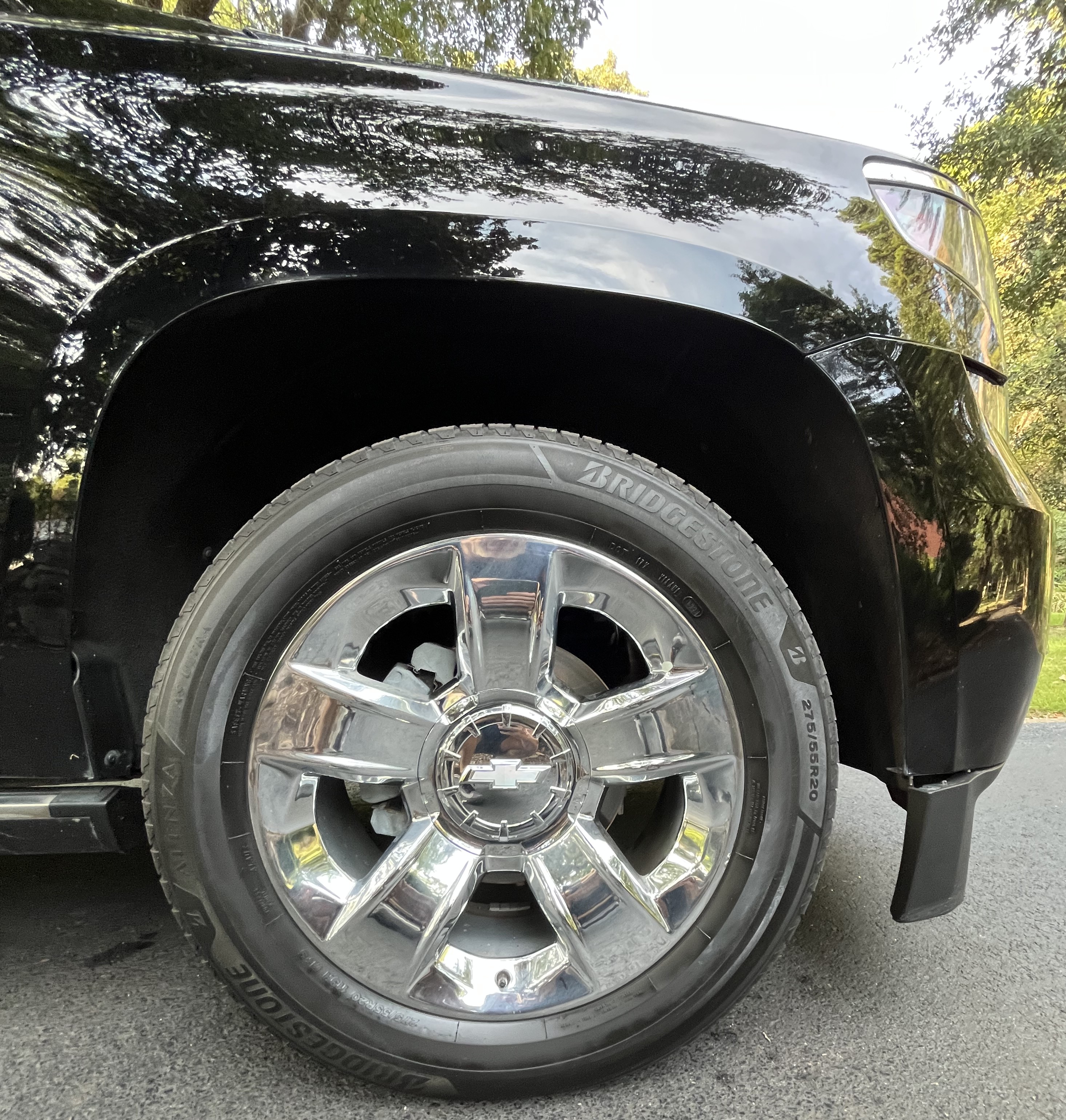 Used 2018 Chevrolet Suburban Premier AWD/4WD image 12