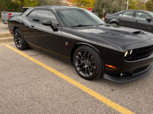 Used 2021 Dodge Challenger R/T Scat Pack image 2
