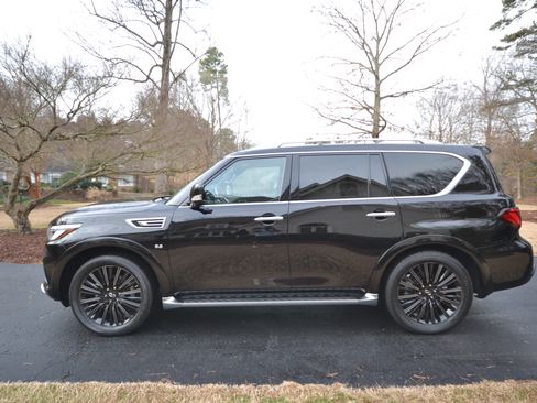 Used 2019 INFINITI QX80 Limited w/ All-Season Package image 1