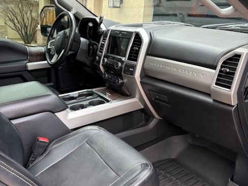 Used 2018 Ford F250 Lariat w/ Lariat Ultimate Package image 23