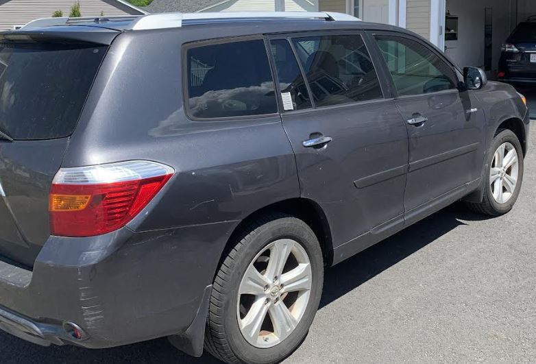 Used 2010 Toyota Highlander Limited w/ Extra Value Pkg 8 FWD image 6