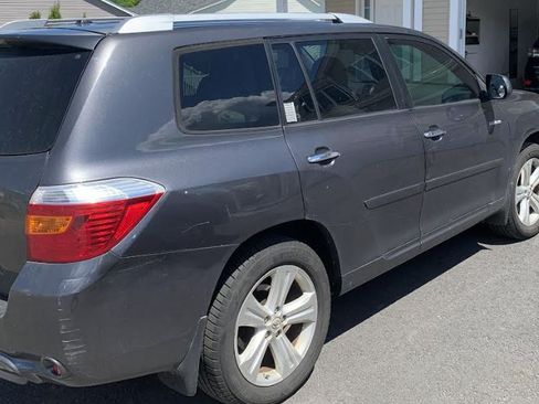 Used 2010 Toyota Highlander Limited w/ Extra Value Pkg 8 image 6