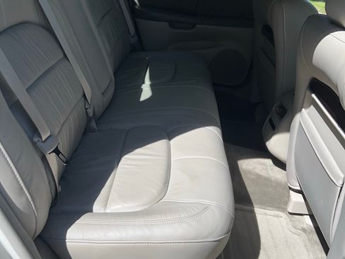 Used 2001 Cadillac De Ville DHS w/ Safety/Security Pkg FWD image 17