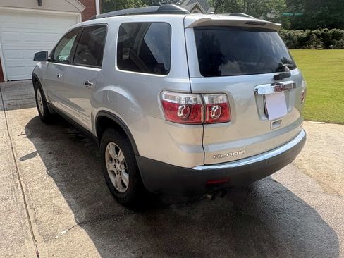 Used 2010 GMC Acadia SLE FWD image 4