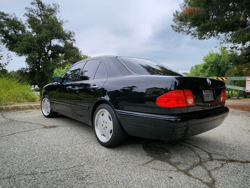Used 1997 Mercedes-Benz E 320 Sedan image 6