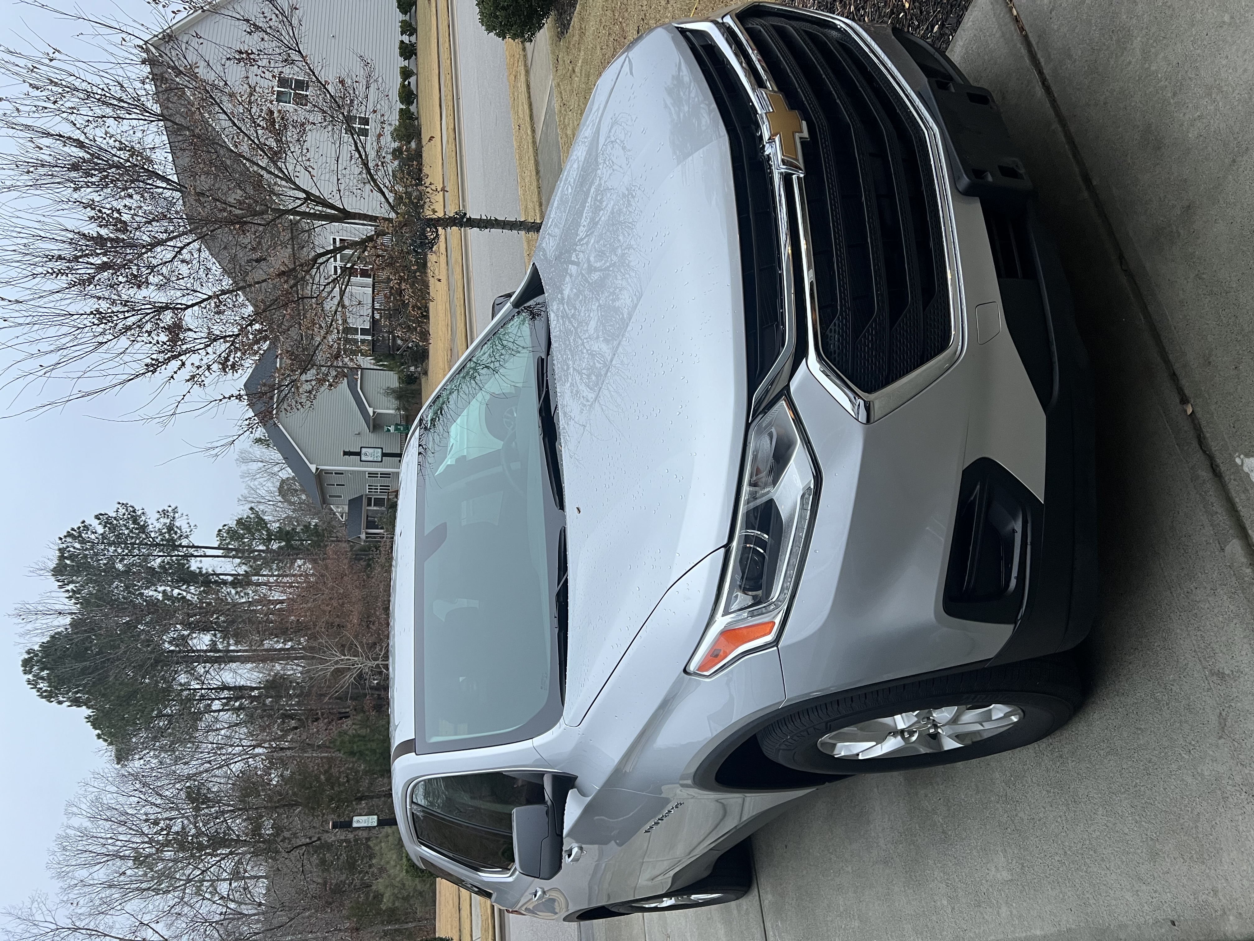 Used 2021 Chevrolet Traverse LS AWD/4WD image 1