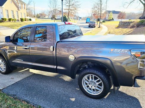 Used 2011 Toyota Tundra 4x4 Double Cab image 3