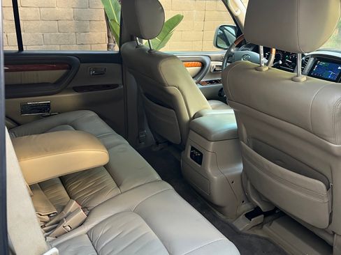Used 2004 Lexus LX 470 4WD image 8