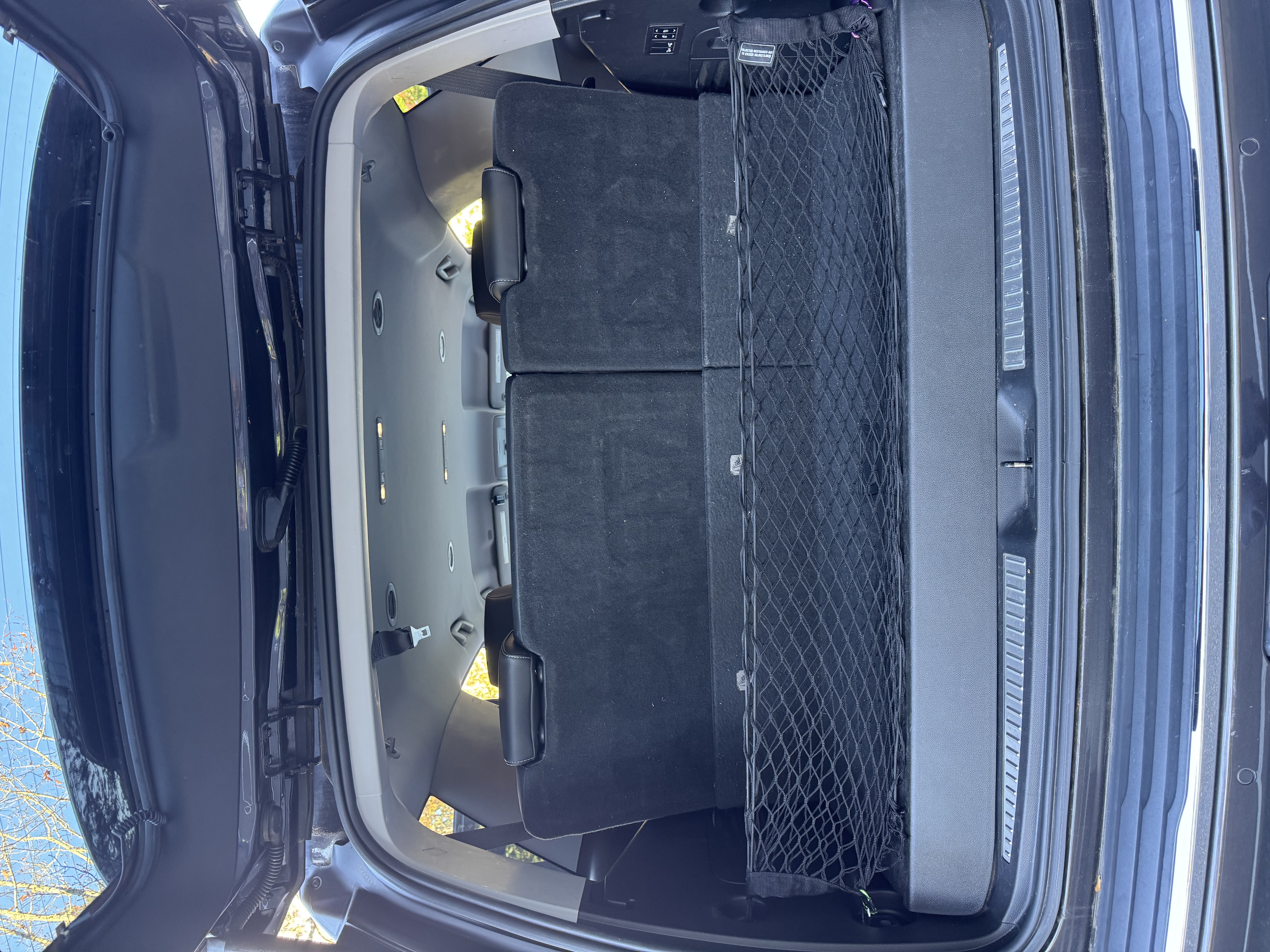 Used 2018 Chevrolet Tahoe Premier AWD/4WD image 20