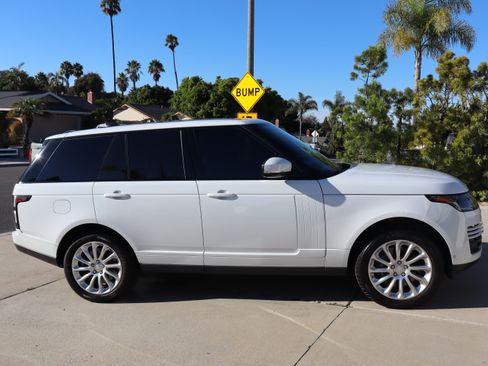 Used 2019 Land Rover Range Rover HSE image 4
