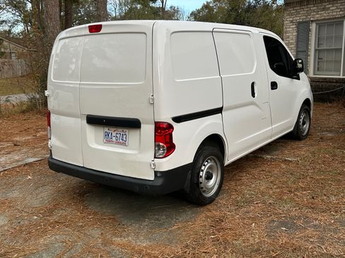 Used 2020 Nissan NV200 S image 2