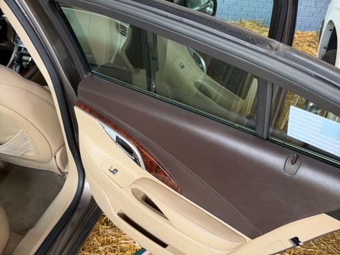 Used 2010 Buick LaCrosse CXL FWD image 12