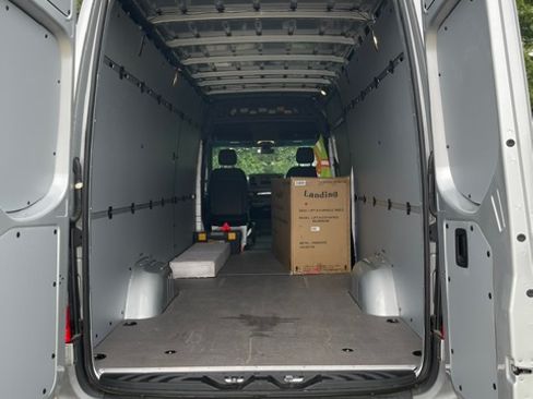 Used 2022 Mercedes-Benz Sprinter 2500 image 17
