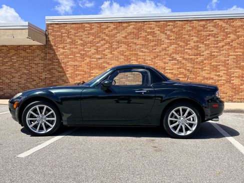 Used 2008 MAZDA MX-5 Miata Grand Touring w/ Premium Pkg RWD image 4