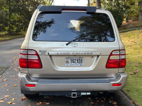 Used 2004 Toyota Land Cruiser image 6