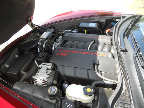 Used 2006 Chevrolet Corvette Convertible w/ Preferred Equipment Group image 10