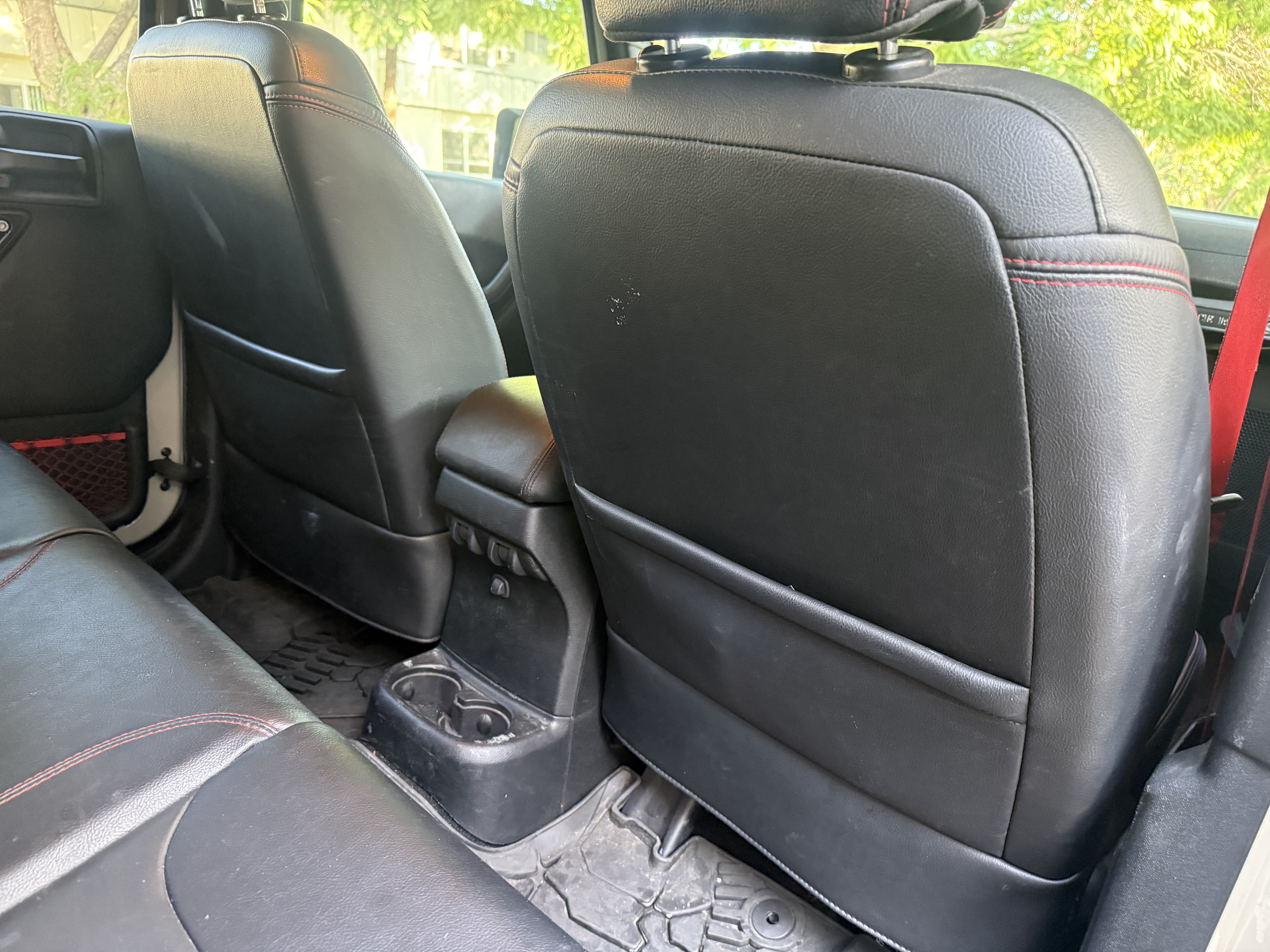 Used 2017 Jeep Wrangler Unlimited Rubicon AWD/4WD image 22