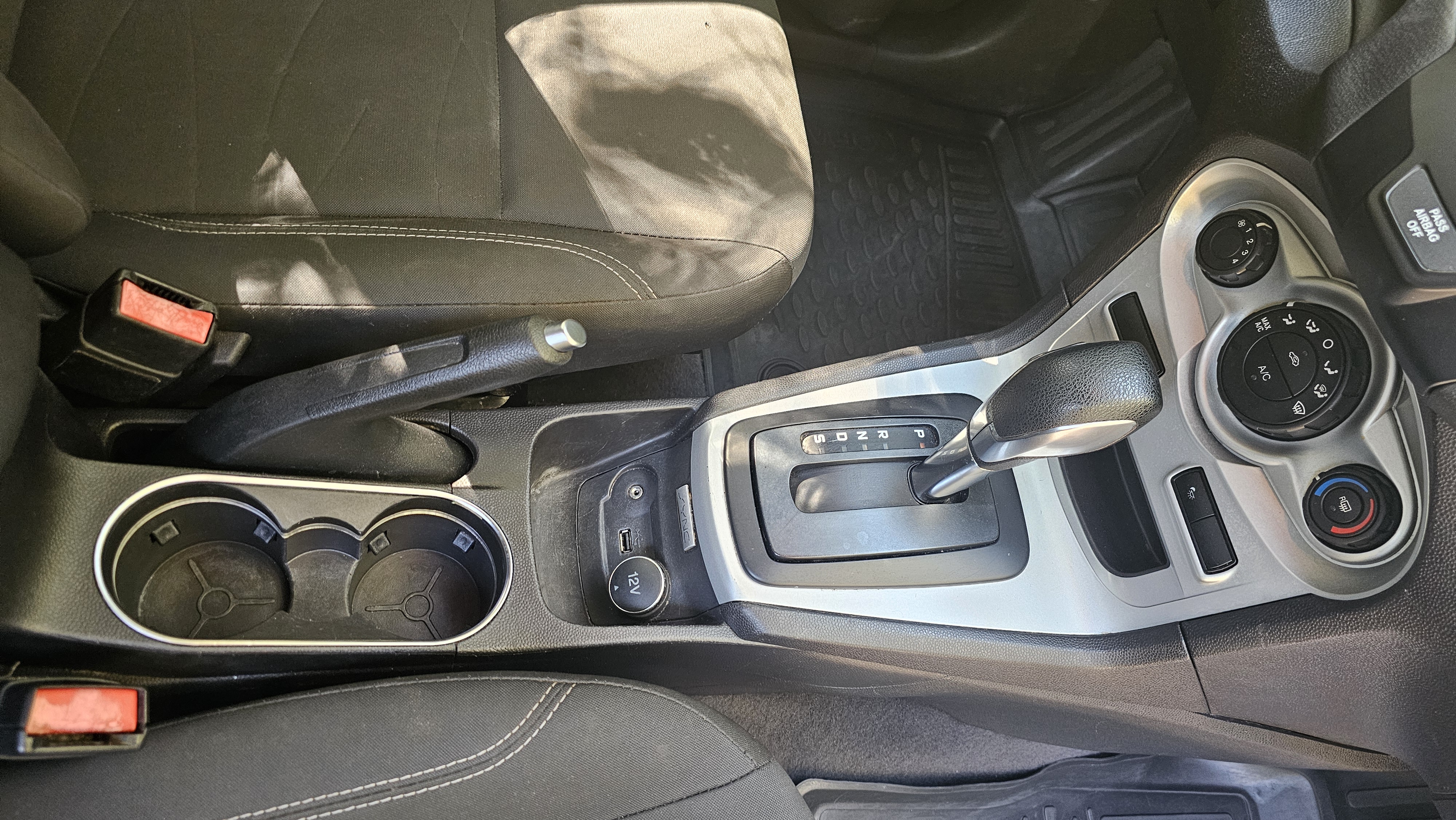 Used 2017 Ford Fiesta SE FWD image 17
