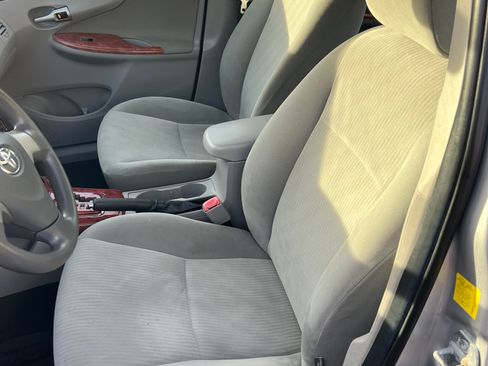 Used 2010 Toyota Corolla LE image 14