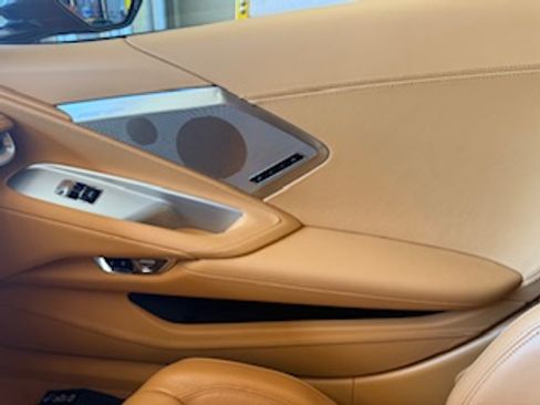 Used 2023 Chevrolet Corvette Stingray Premium Conv w/ Z51 Performance Package image 20