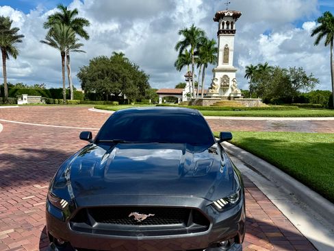 Used 2017 Ford Mustang GT w/ GT Performance Package image 12