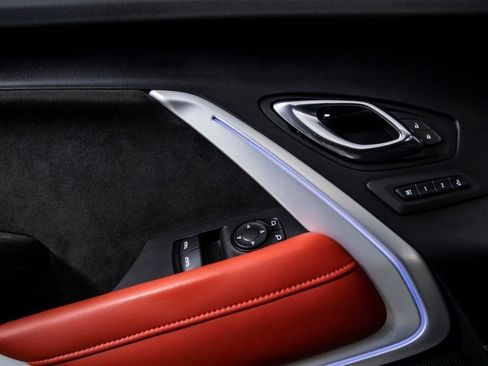 Used 2021 Chevrolet Camaro ZL1 RWD image 19