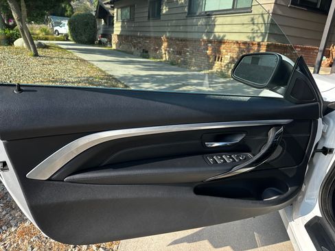 Used 2018 BMW 430i Convertible RWD image 10