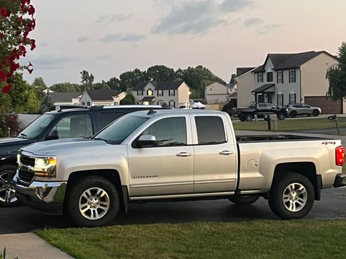 Used 2019 Chevrolet Silverado 1500 LT w/ All Star Edition AWD/4WD image 8