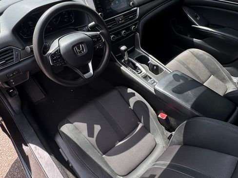 Used 2018 Honda Accord EX image 9