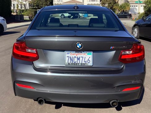 Used 2016 BMW M235i Coupe image 2