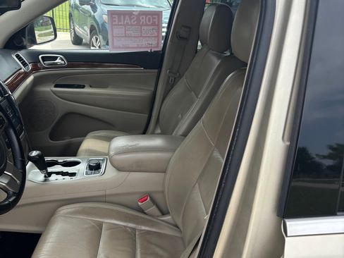 Used 2011 Jeep Grand Cherokee Limited w/ Mopar Chrome Edition Group AWD/4WD image 14