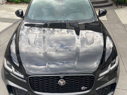 Used 2022 Jaguar F-PACE SVR AWD/4WD image 1