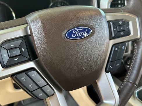 Used 2020 Ford F150 Lariat image 19