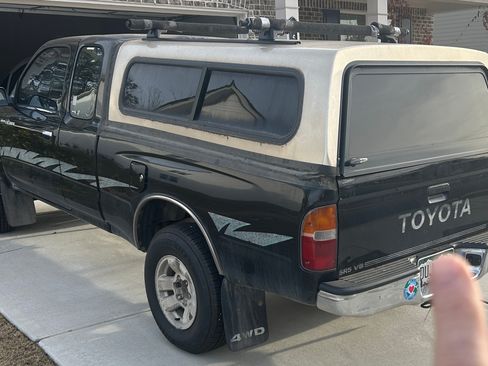 Used 1995 Toyota Tacoma SR5 image 2