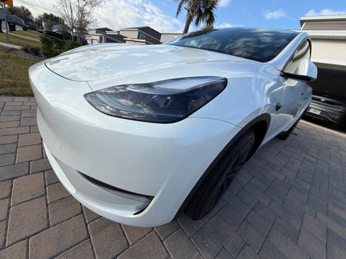 Used 2025 Tesla Model Y Long Range image 18