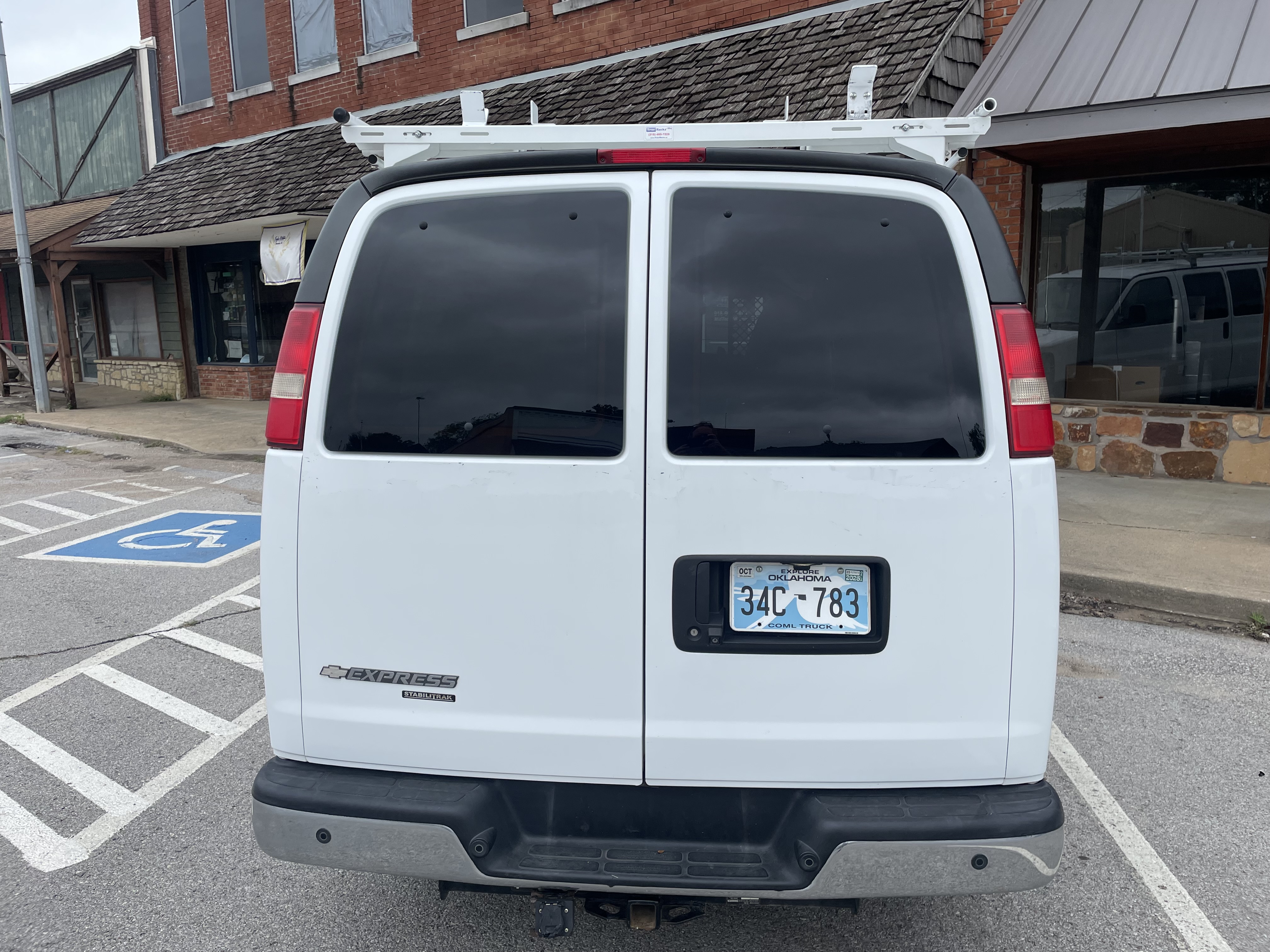Used 2014 Chevrolet Express 1500 LT w/ LT Preferred Equipment Group RWD image 9