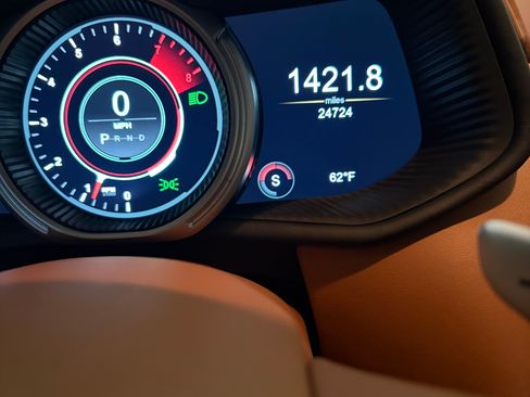 Used 2018 Aston Martin DB11 V8 Coupe 2D image 23