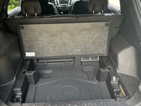 Used 2018 Chevrolet Equinox Premier AWD/4WD image 15