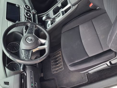 Used 2021 Nissan Sentra SV image 12