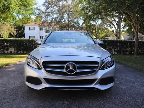 Used 2017 Mercedes-Benz C 300 C 300 Sedan 4D image 4