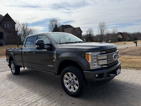 Used 2018 Ford F350 Platinum image 6