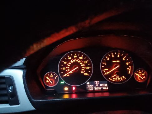 Used 2013 BMW 328i xDrive Sedan image 11