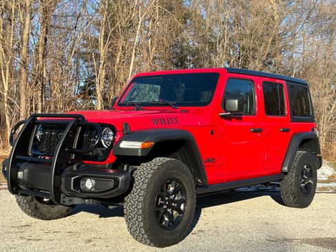 Used 2024 Jeep Wrangler Unlimited Sport image 1