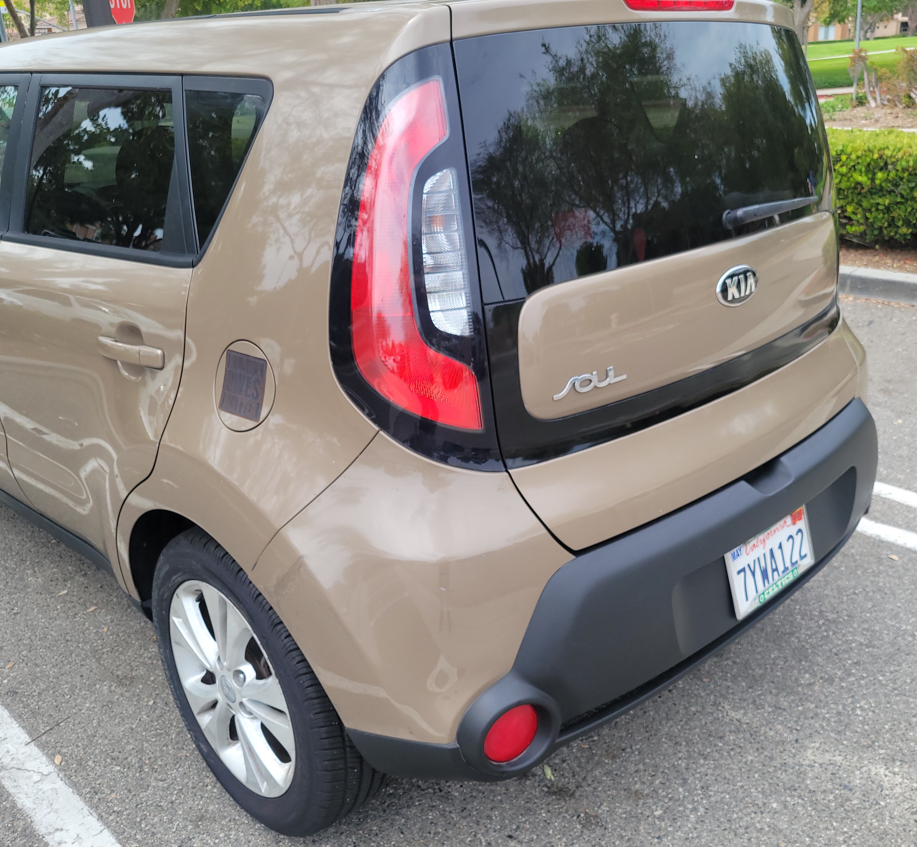 Used 2015 Kia Soul + FWD image 8