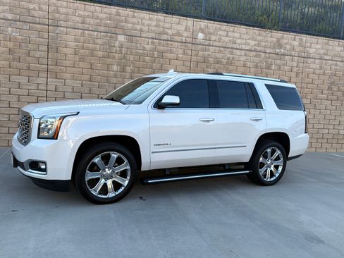 Used 2019 GMC Yukon Denali w/ Denali Ultimate Package AWD/4WD image 4